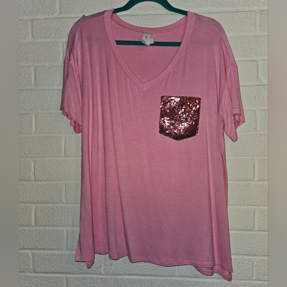 Honeyme v-neck tee with sequin pocket - Picture 1 of 2